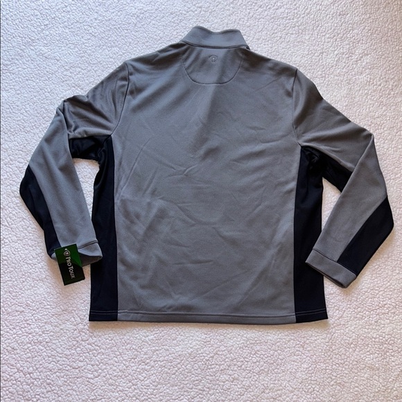 Men's Gray and Black Quarter-Zip Jacket pullover - Picture 7 of 10